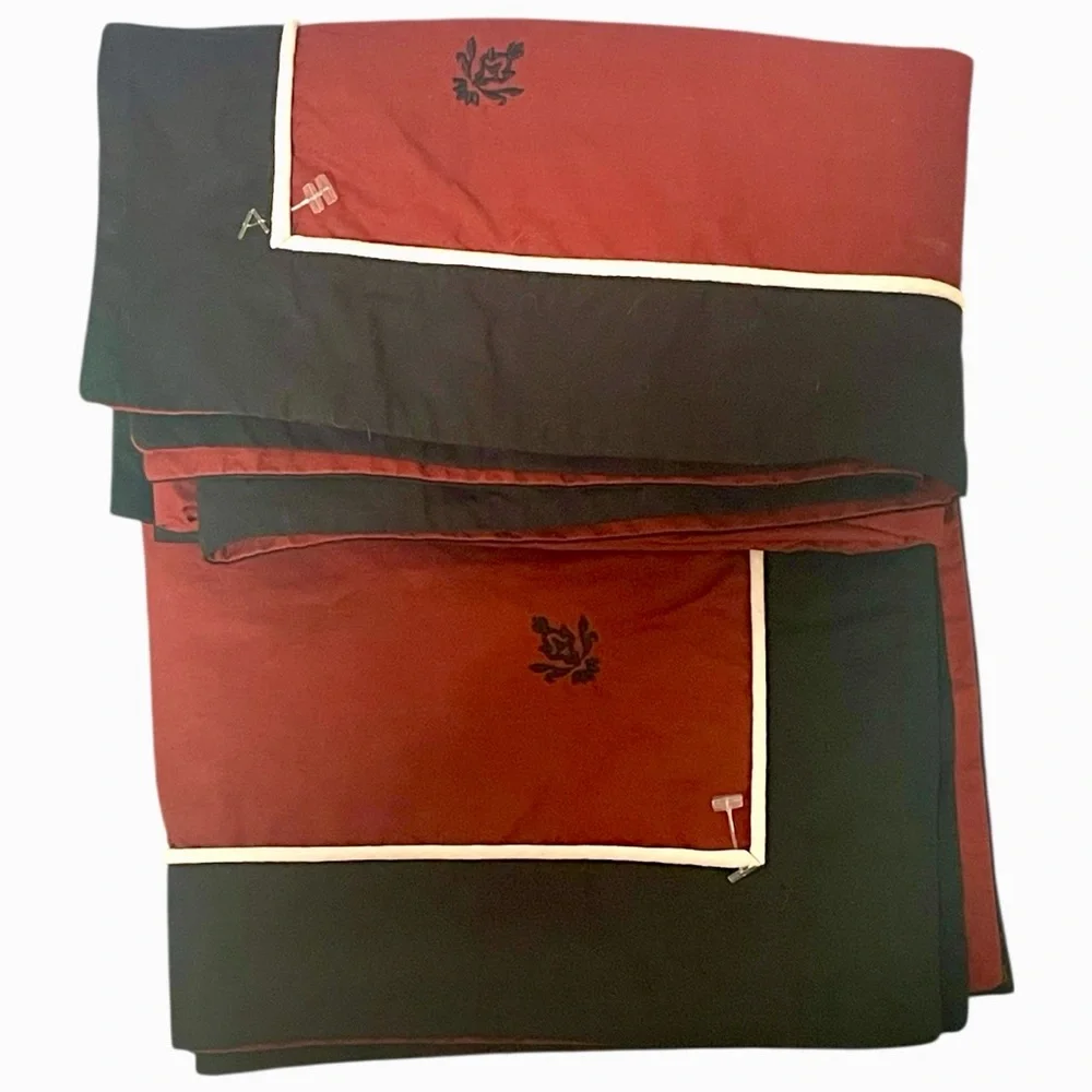 Frette Italia 100% Cotton Pillow Case Set Of 2 Red Black & White Edges King Size